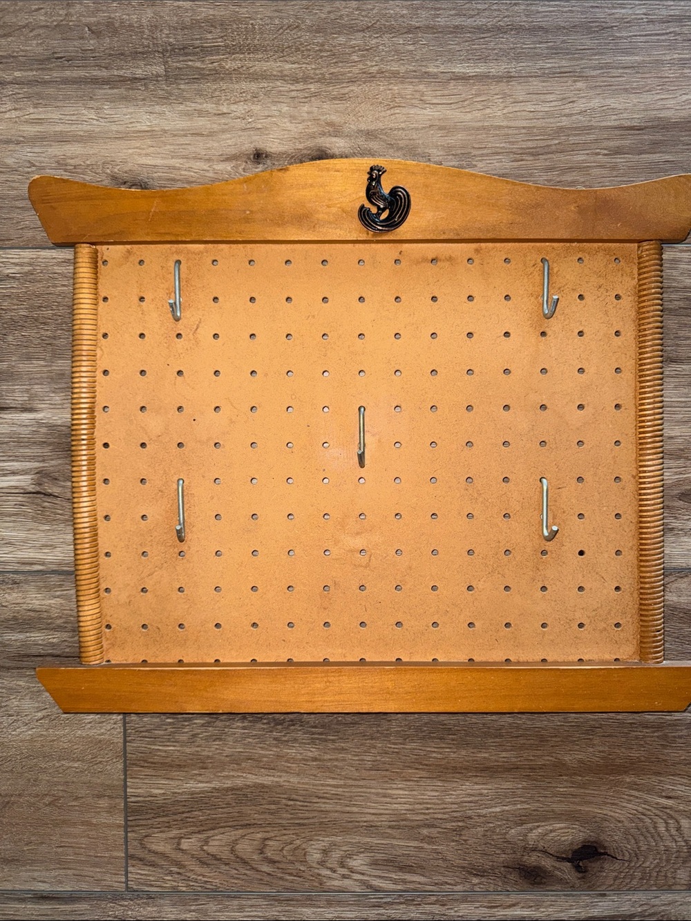 Vintage Chicken Wood Pegboard Wall Organizer in Honey Brown 14x16